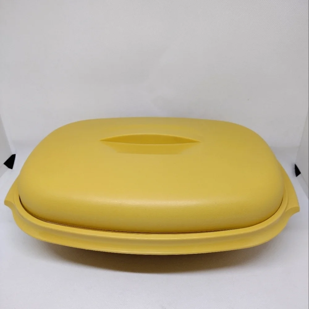 Vintage Tupperware Harvest Gold Microwave‎ Vegetable Steamer